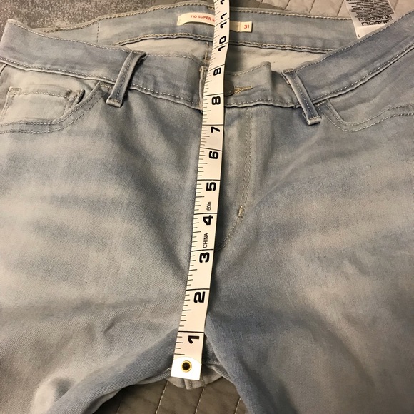 SOLD Levi 710 super skinny Jeans - Picture 8 of 10